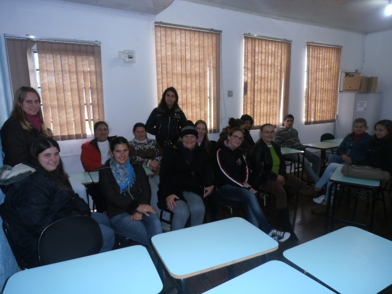 Cursos de Recepcionista e Monitor de Recreação se formam